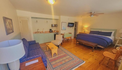 Studio, 1 King Bed with Sofa bed (The Isaac Evans)