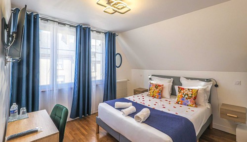 Deluxe Double Room, Garden View