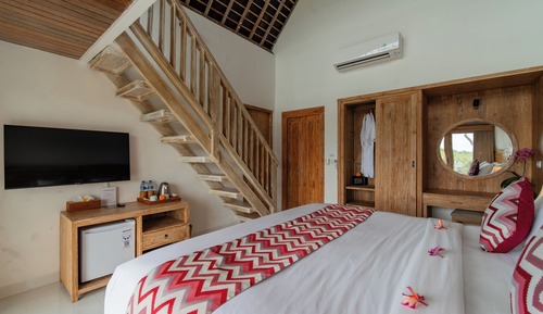 Deluxe Suite Room with Rice Field View