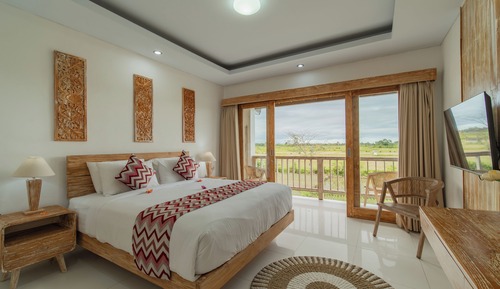 Deluxe Room with Rice Field View