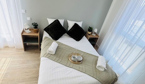 Family Apartment, Balcony