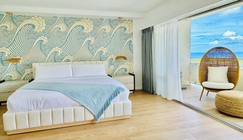 Oceanview Studio Suite, 1 King Bed and 1 Sofa bed, Full Kitchen, 5-Minute Walk to Beach