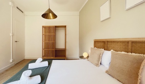 Apartment (4 Bedrooms)