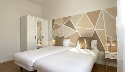 Apartment (4 Bedrooms)