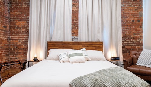 Comfort Room, Shower Grab Bars, City View