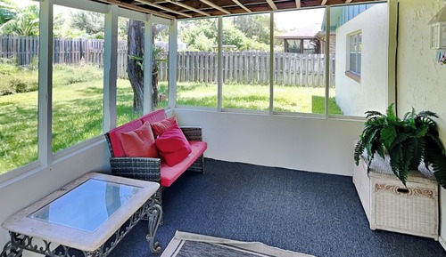 House (2 Bedrooms)