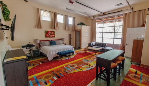 Economy Studio