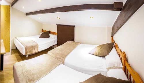 Comfort Triple Room, City View