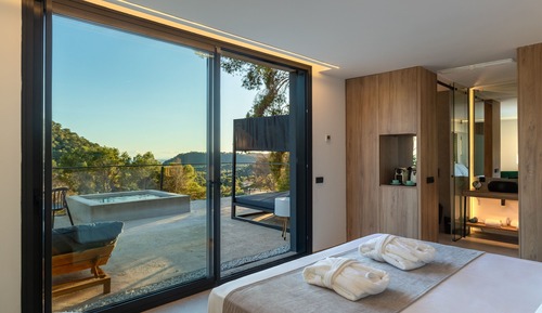 Presidential Villa (Superior  Villa up to 3 PAX)