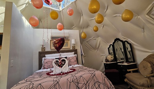 Luxury Studio Suite, Partial Lake View