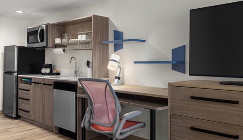 Studio, 2 Queen Beds, Accessible (Hearing)