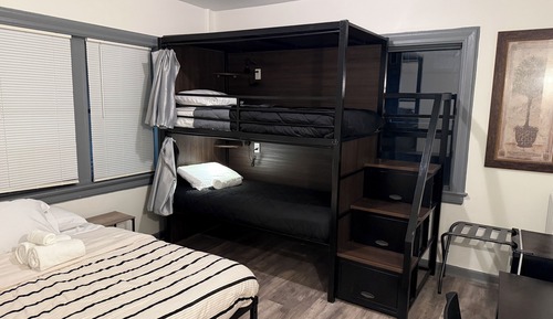 Deluxe Quadruple Room