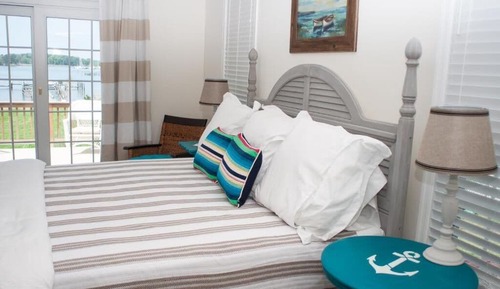 Comfort Room, 1 King Bed, Bay View