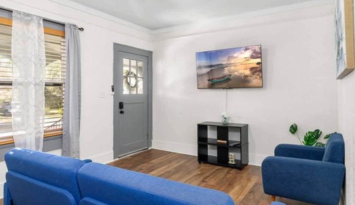 House, 1 King Bed, Kitchen, Garden View (730 Johnson Ave)