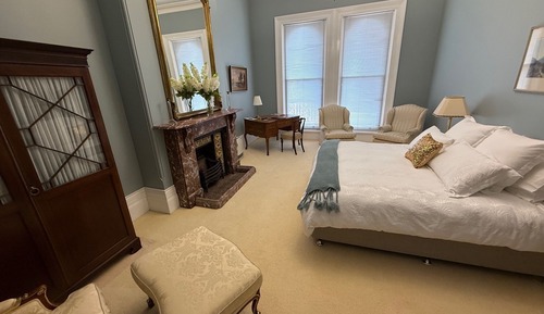 Luxury Suite, Courtyard View