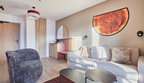 Suite, Balcony