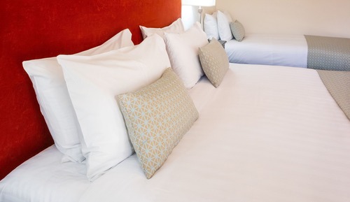 Standard Twin Studio