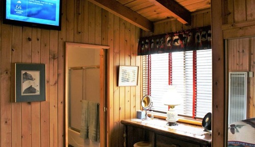 Signature Cabin, 2 Bedrooms, Patio