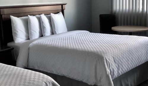 Classic Room, 1 Queen Bed, Balcony