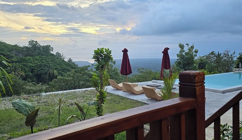 Deluxe Single Room, 1 Queen Bed, Pool Access, Sea View