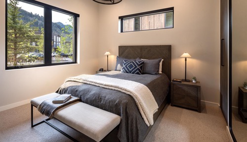 Six Bedroom Mountain Cabin Premium View