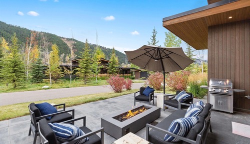 Three Bedroom Fairway Cabin with King
