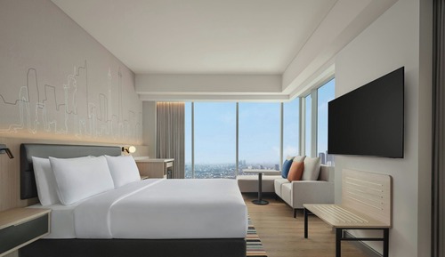 Panoramic Loft, 1 King Bed, Non Smoking, City View
