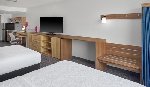 Studio, 2 Queen Beds, Accessible (Hearing)