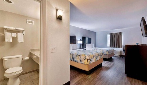 Deluxe Double Room, 2 Queen Beds, Non Smoking, Kitchenette