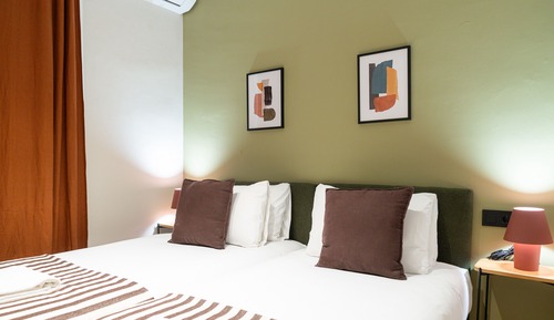 Apartment (3 Bedrooms)