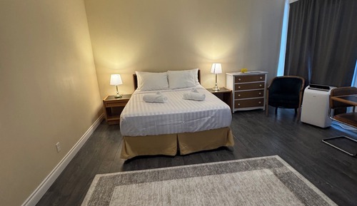 Standard Room, Partial Lake View