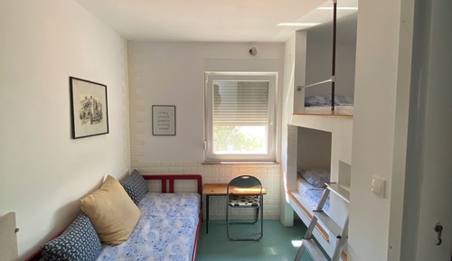 Economy Triple Room