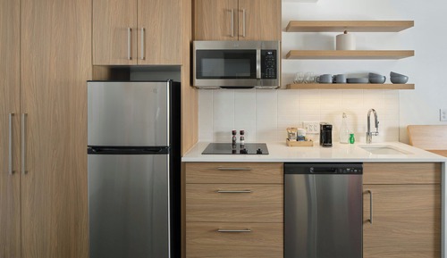 Studio, 1 King Bed, Kitchen