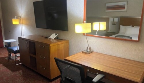 Standard Room, 2 Double Beds, Non Smoking, Courtyard View