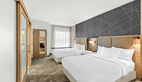 Suite, Multiple Beds