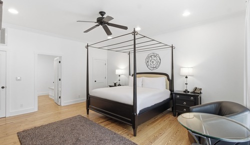 Standard Room, 1 King Bed