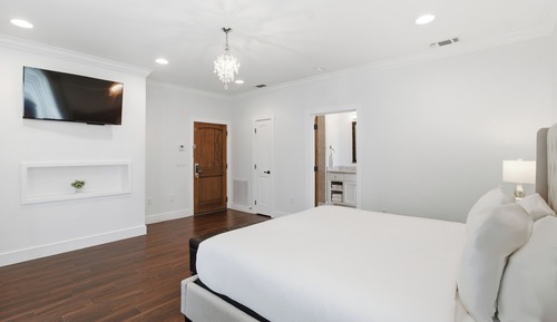 Standard Room, 1 King Bed