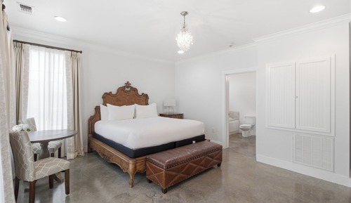 Standard Room, 1 King Bed, Patio