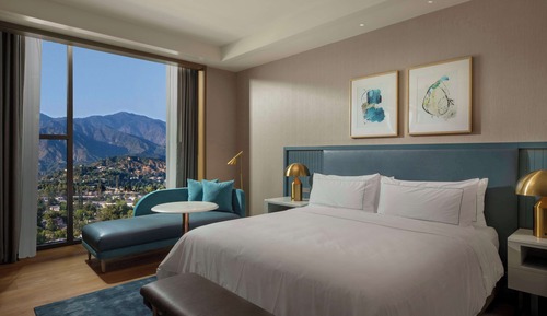 Room, 1 King Bed, Accessible, Mountain View (Hearing)