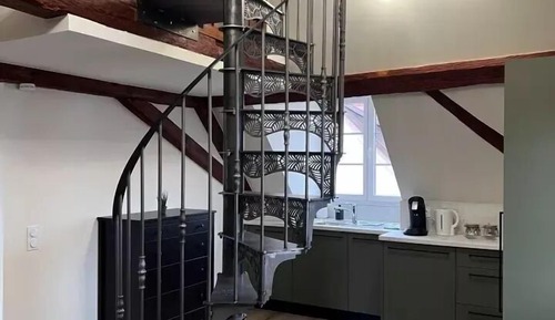 Basic Apartment, Patio