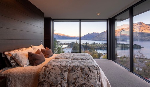 Villa, Mountain View