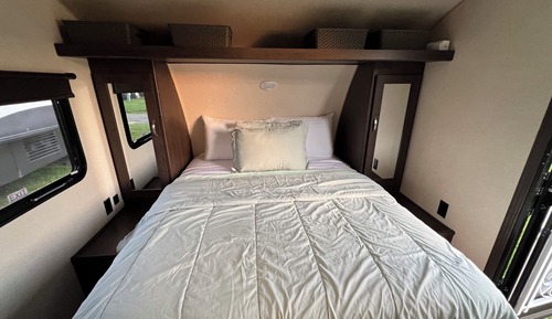 Mobile Home (Wildwood glamping trailer (Site #72))