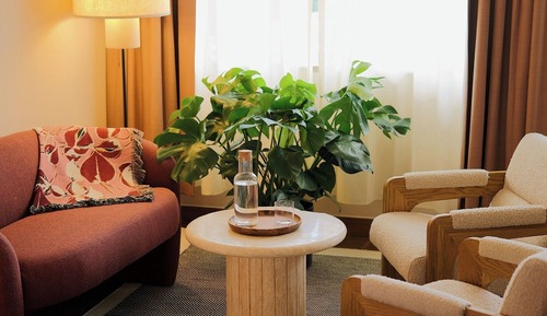 Suite, 1 King Bed, Mobility Accessible, Bathtub