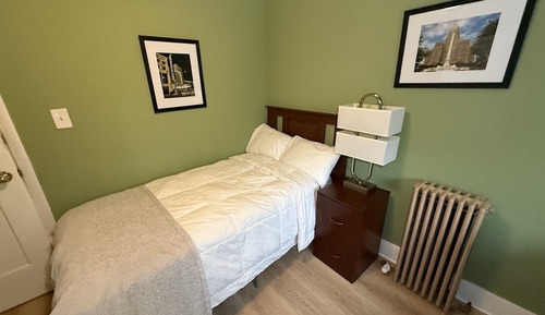 Standard Twin Room, Half Bath