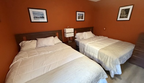 Standard Quadruple Room, Half Bath