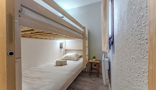 Exclusive Apartment, Balcony, Mountain View