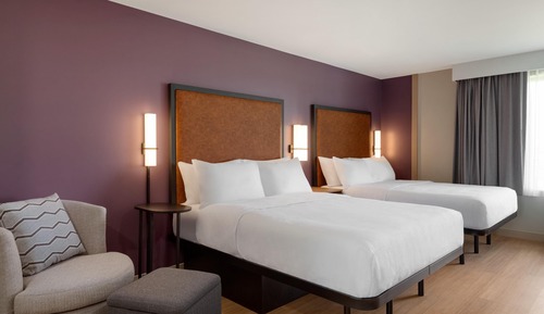 Room, 2 Queen Beds, Accessible, Bathtub (Mobility & Hearing)