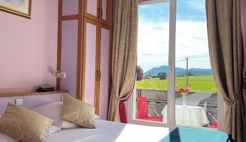 Deluxe Double Room, Non Smoking, Mountain View