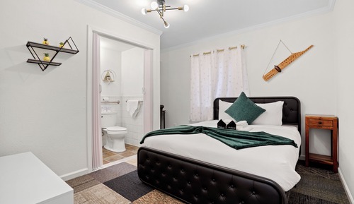 Standard Studio, 1 Queen Bed