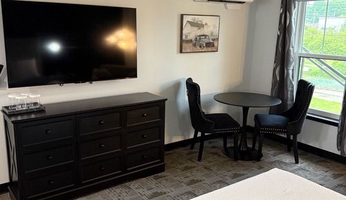 Single Room, 1 King Bed, City View